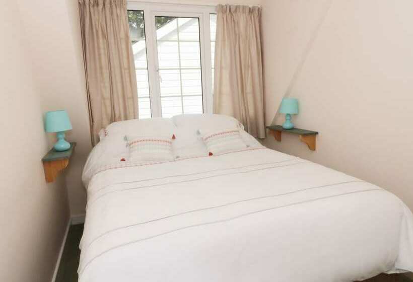 The Cottage At Wylan Hall