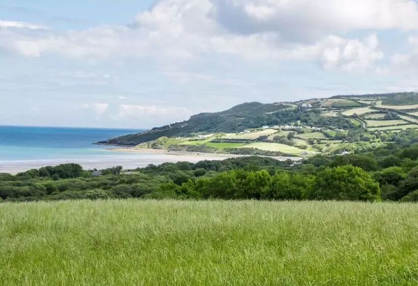 The Cottage At Wylan Hall