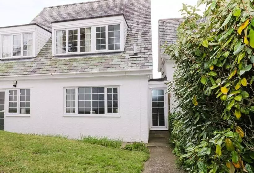 The Cottage At Wylan Hall