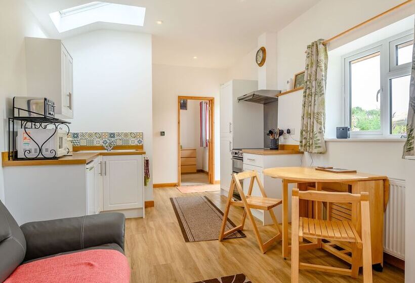 The Stable @ Rose Cottage