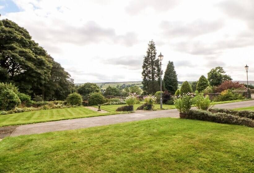 Underbank Hall Cottage