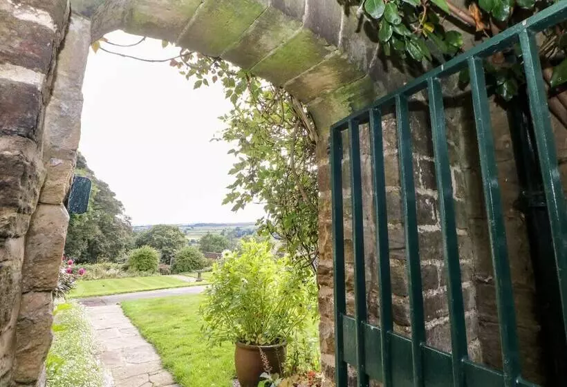 Underbank Hall Cottage