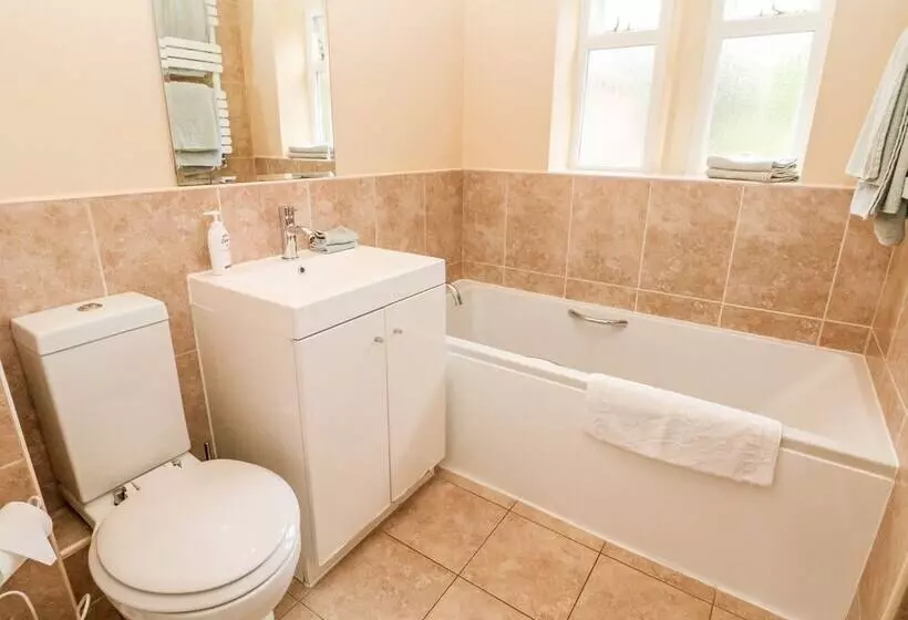 Underbank Hall Cottage