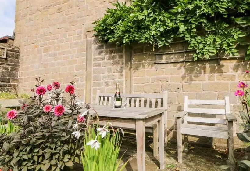 Underbank Hall Cottage