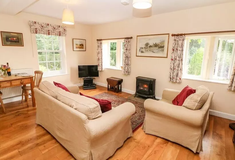 Underbank Hall Cottage