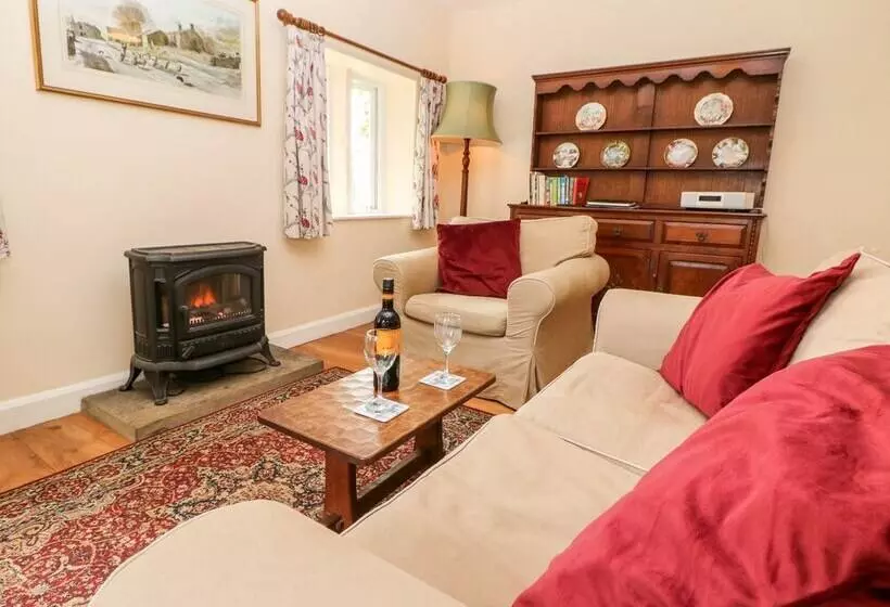 Underbank Hall Cottage