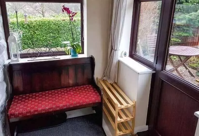 Woods View Cottage