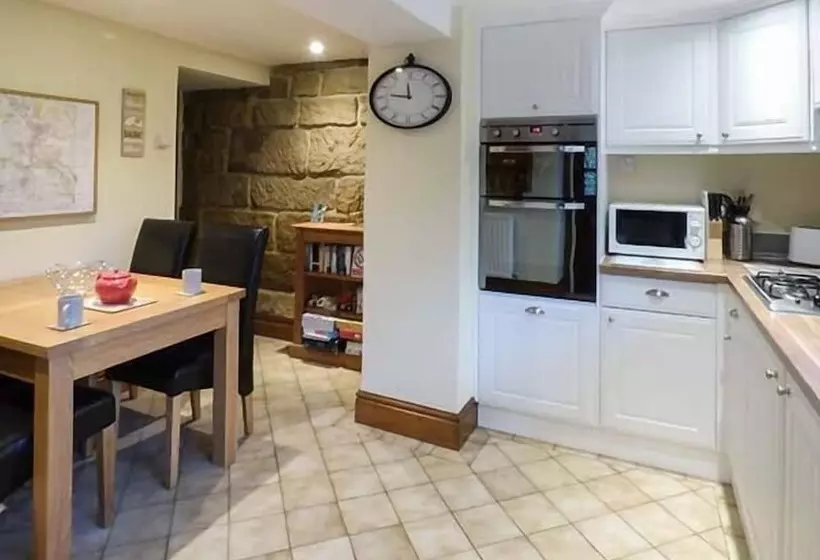 Woods View Cottage