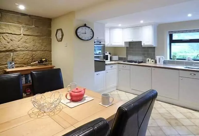 Woods View Cottage