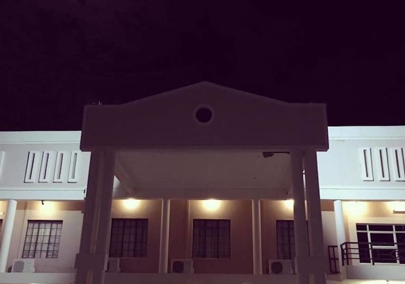 Adansonia Hotel Maun