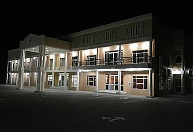 Adansonia Hotel Maun