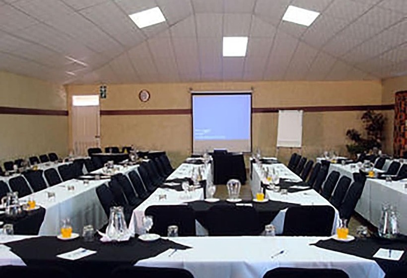 Adansonia Hotel Maun