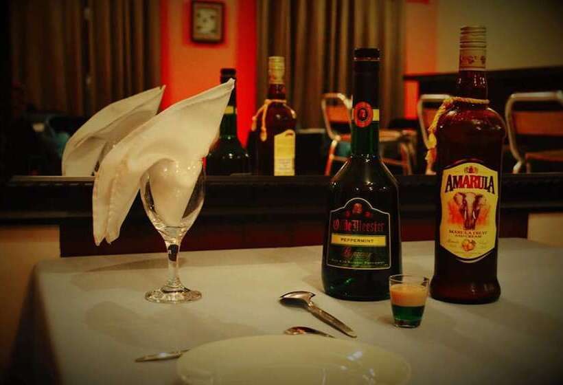 Adansonia Hotel Maun