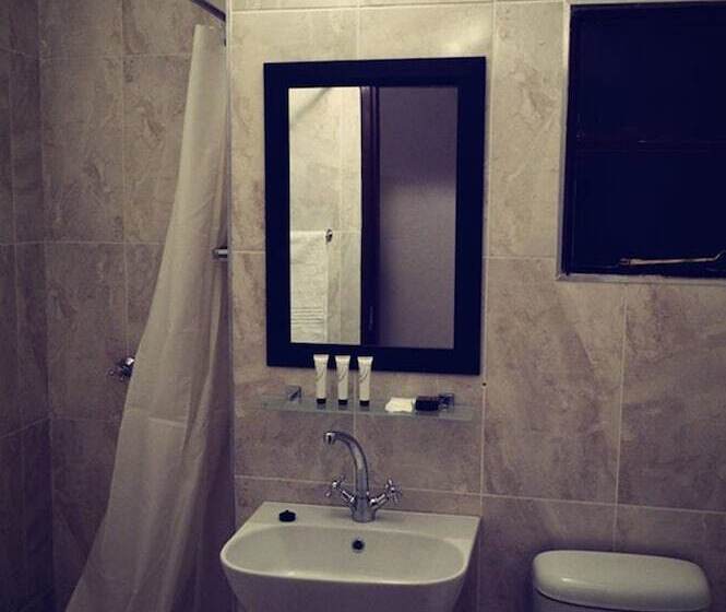 Adansonia Hotel Maun