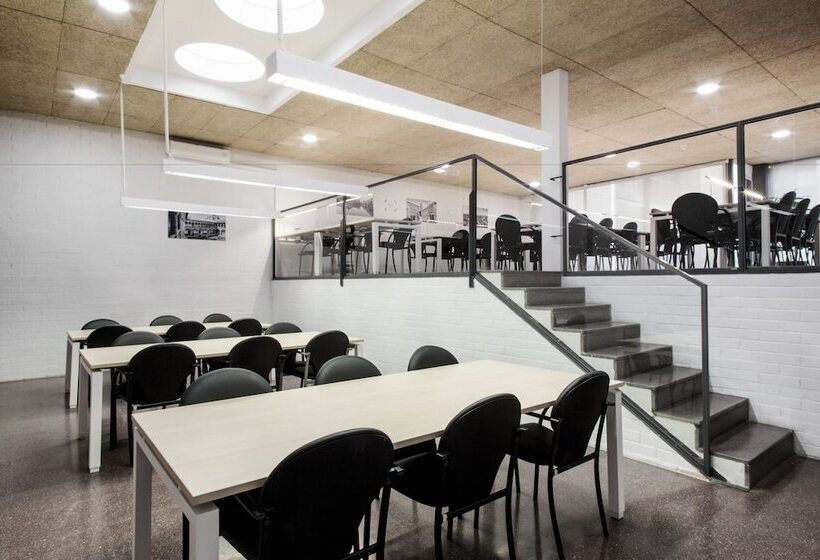 فندق صغير R.u Colegio De Cuenca   Centro Adscrito A La Reaj