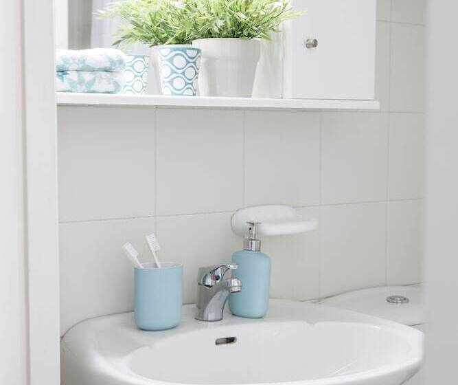 فندق صغير R.u Colegio De Cuenca   Centro Adscrito A La Reaj