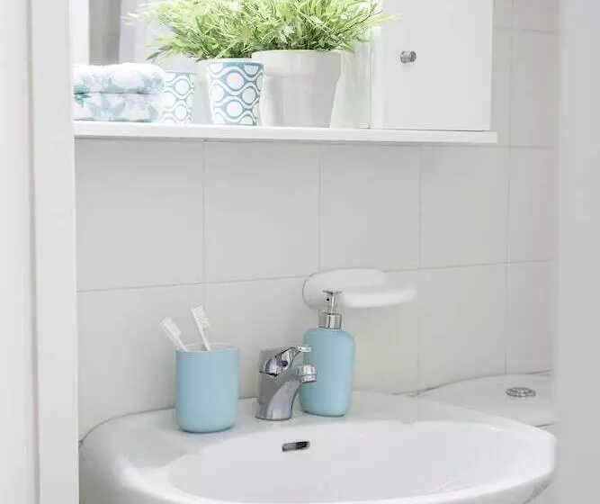 هاستل R.u Colegio De Cuenca   Centro Adscrito A La Reaj