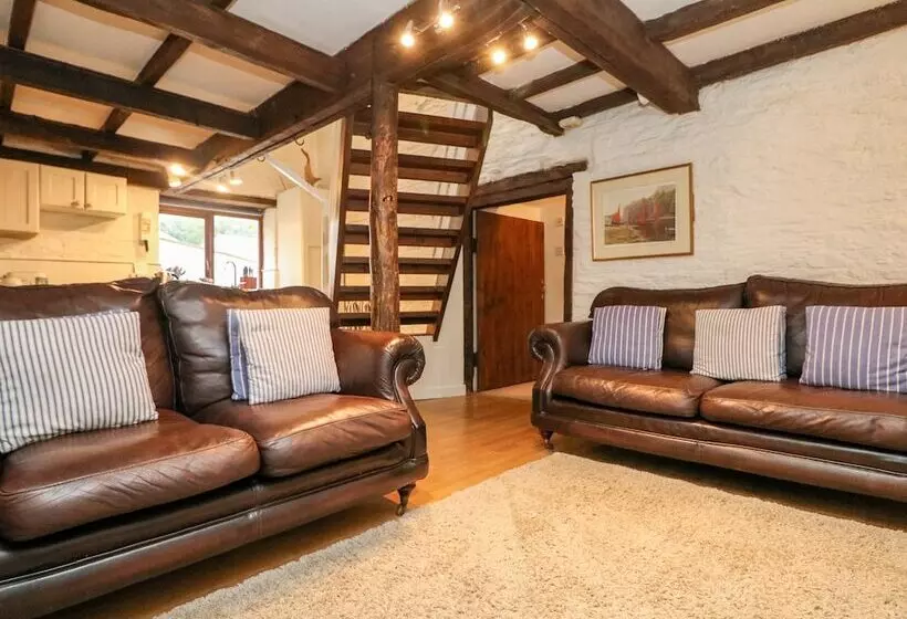 Apple Loft
