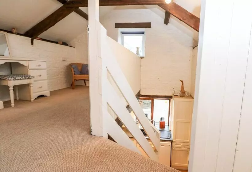 Apple Loft