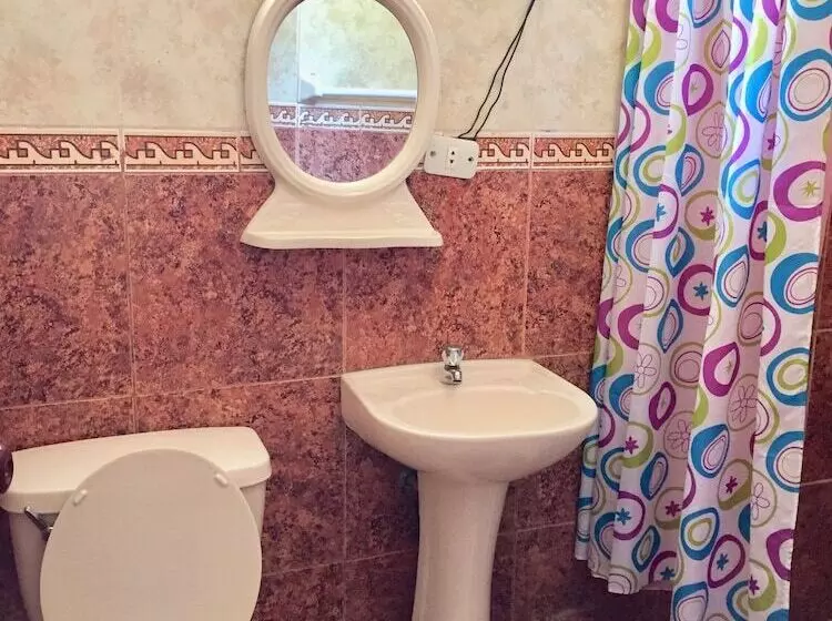 ベッドアンドブレックファースト Full Moon Ecolodge