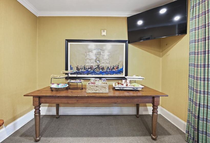 ベッドアンドブレックファースト The James Madison Inn