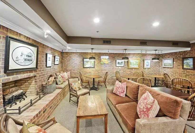 Aamiaismajoitus (B&B) The James Madison Inn