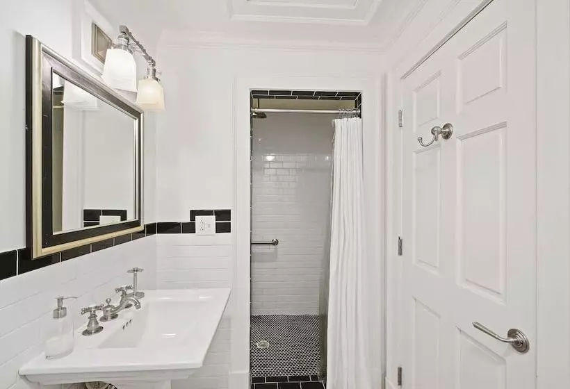 Aamiaismajoitus (B&B) The James Madison Inn