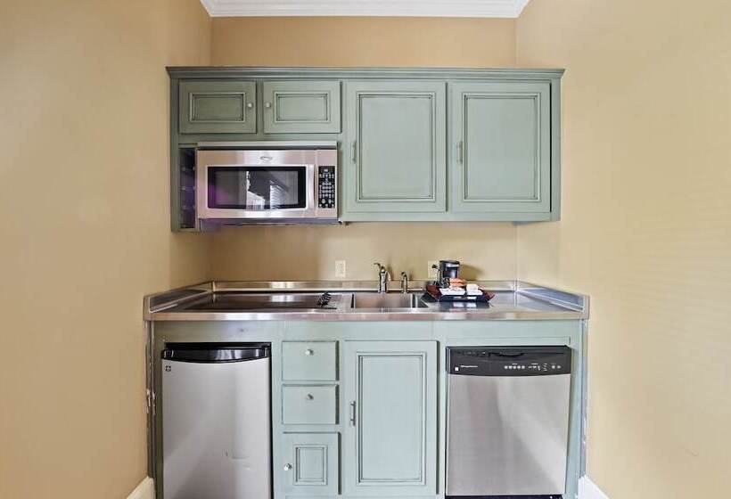 ベッドアンドブレックファースト The James Madison Inn