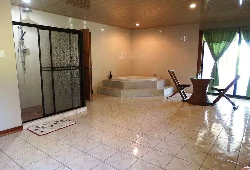 Costa Rica Paradise Island Hostel