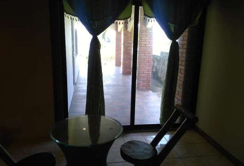 Costa Rica Paradise Island   Hostel