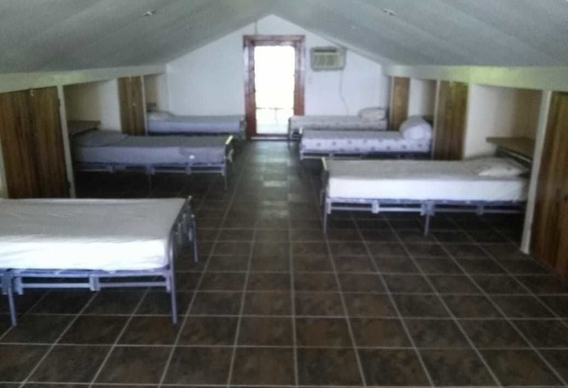 Costa Rica Paradise Island   Hostel