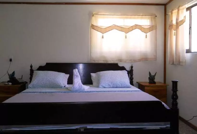 Costa Rica Paradise Island Hostel