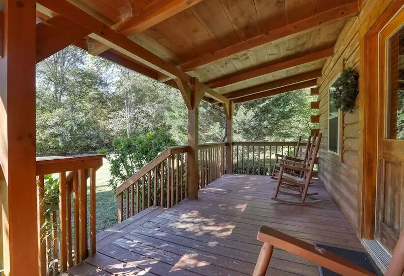 Creek Heaven   2 Bedrooms, 2 Baths, Sleeps 6 Cabin By Redawning