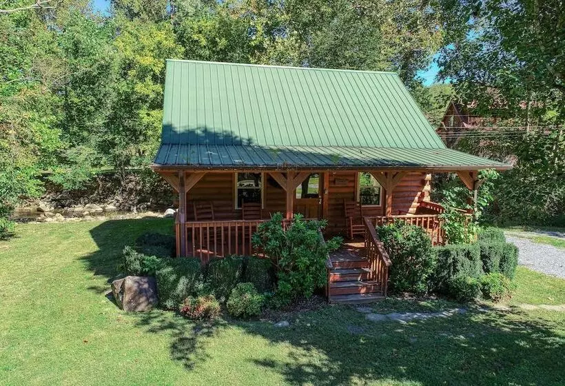 Creek Heaven   2 Bedrooms, 2 Baths, Sleeps 6 Cabin By Redawning