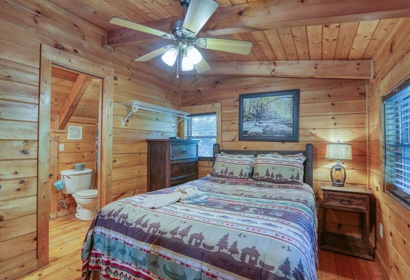 Creek Heaven 2 Bedrooms, 2 Baths, Sleeps 6 Cabin By Redawning
