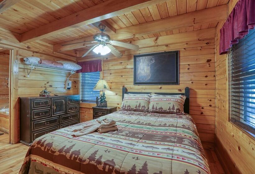 Creek Heaven 2 Bedrooms, 2 Baths, Sleeps 6 Cabin By Redawning