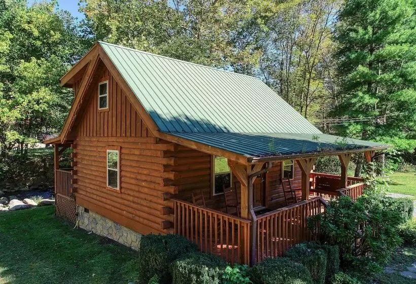 Creek Heaven   2 Bedrooms, 2 Baths, Sleeps 6 Cabin By Redawning