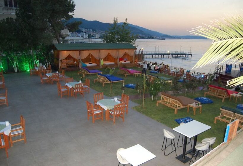 Grand Koru Otel Beach