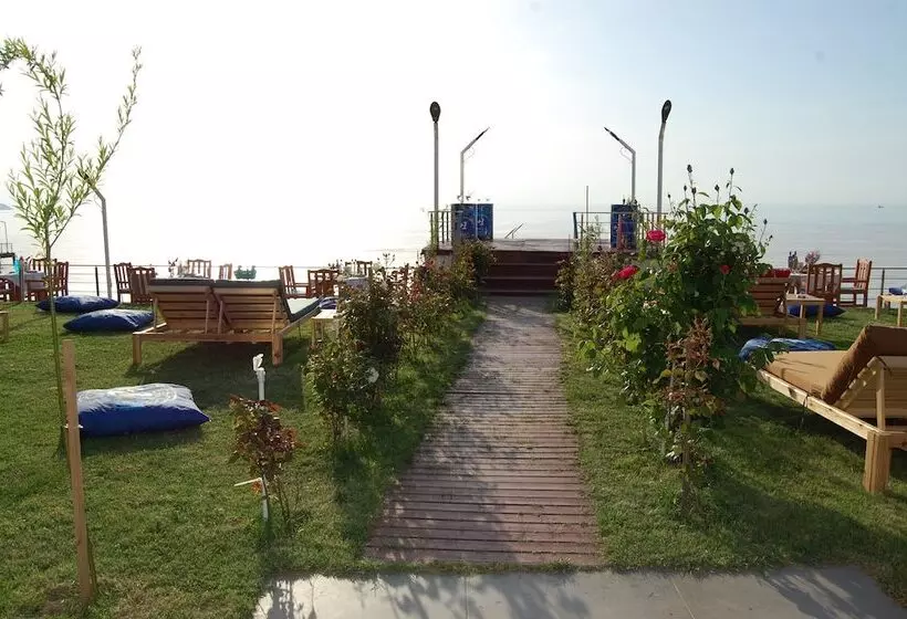 Grand Koru Otel Beach