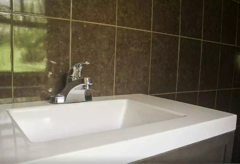 Hotelli Big Falls Extreme Adventures