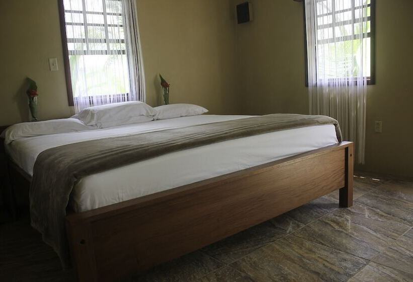 ホテル Big Falls Extreme Adventures