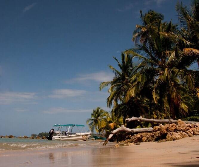 هتل Hospedaje Yarisnori