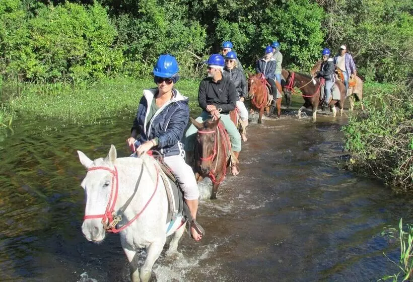 Maaseutuhotelli Pousada São João   Estrada Parque Pantanal