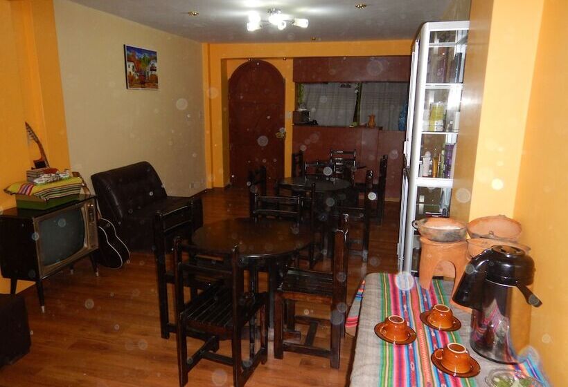 La Casa De Gloria B&b   Hostel