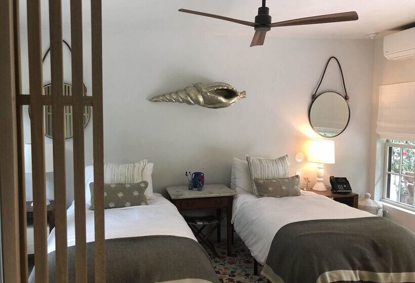 فندق على الطريق A Room At The Beach