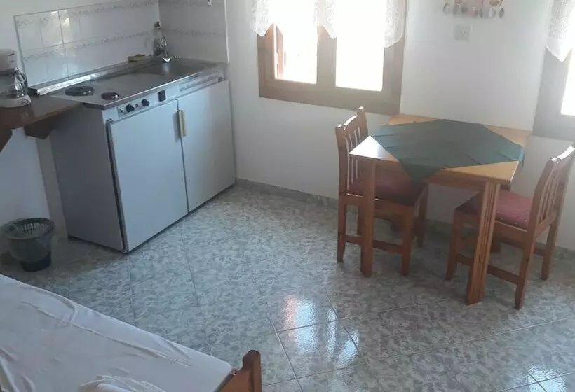 Majatalo Ambeles Apartments