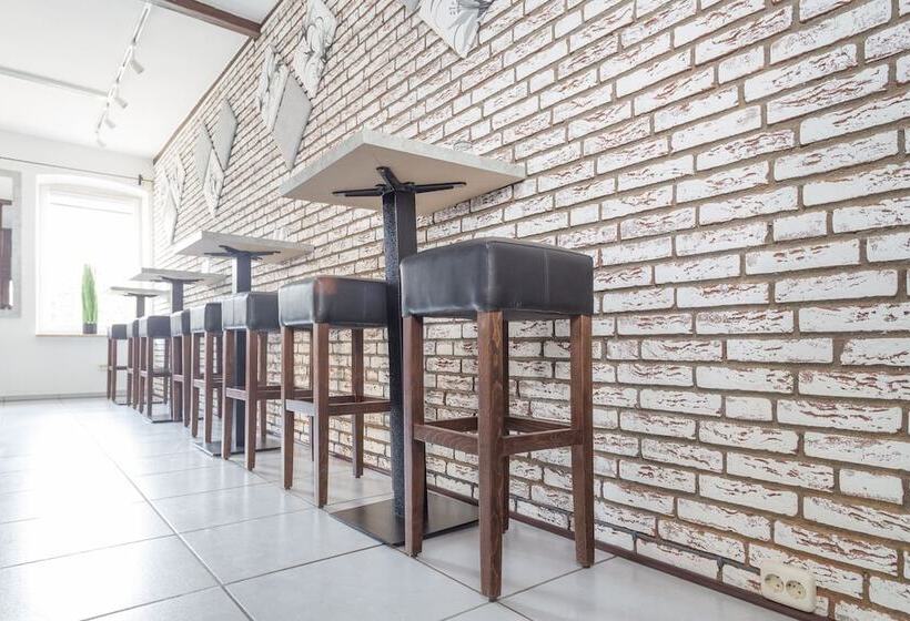 بنسيون Lilie Inn