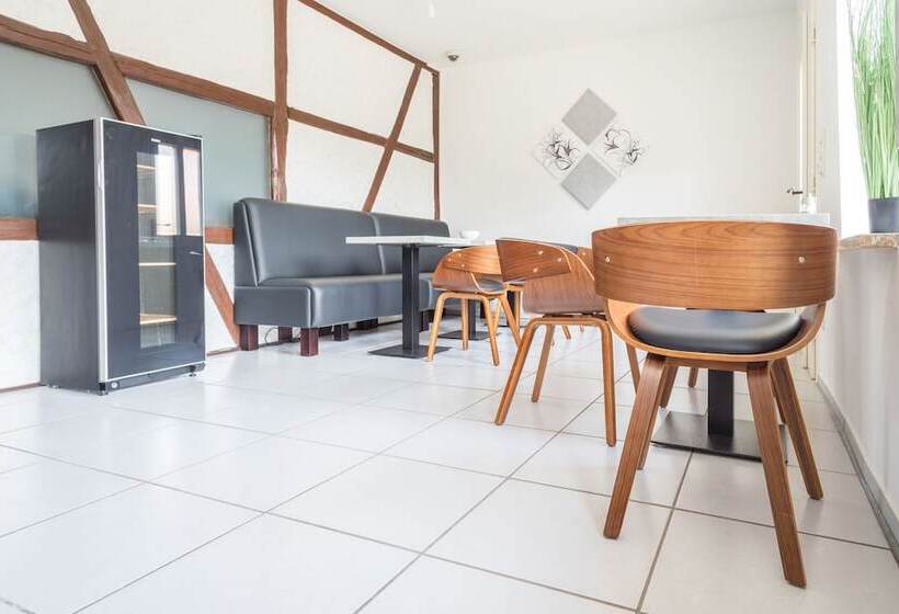 بنسيون Lilie Inn