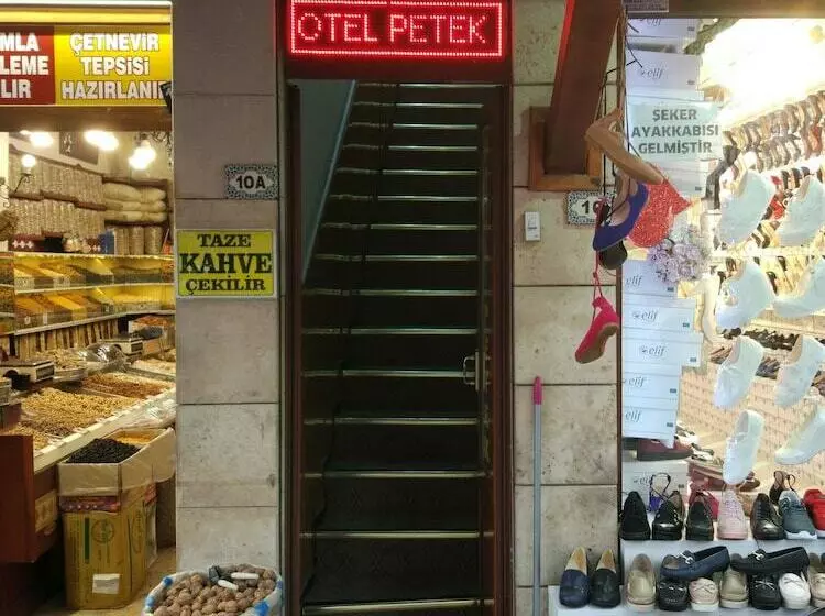 Petek Otel