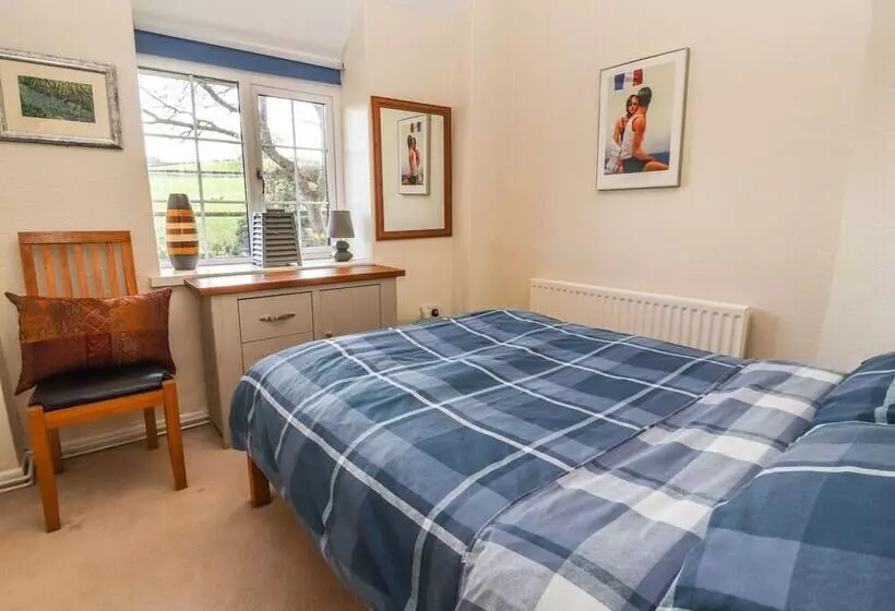 Castle View Cottage